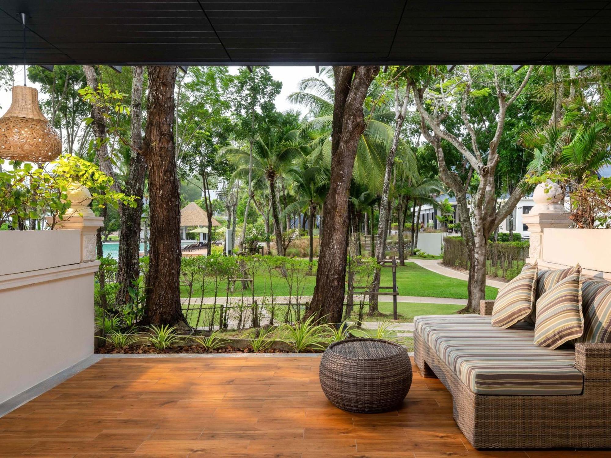 Zimmer mit Gartenterrasse